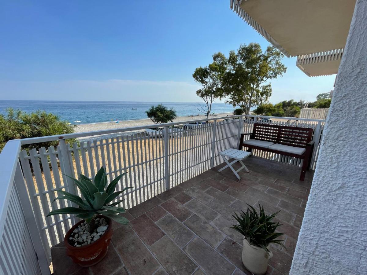 The Greek' House Apartment Bova Marina Exterior photo